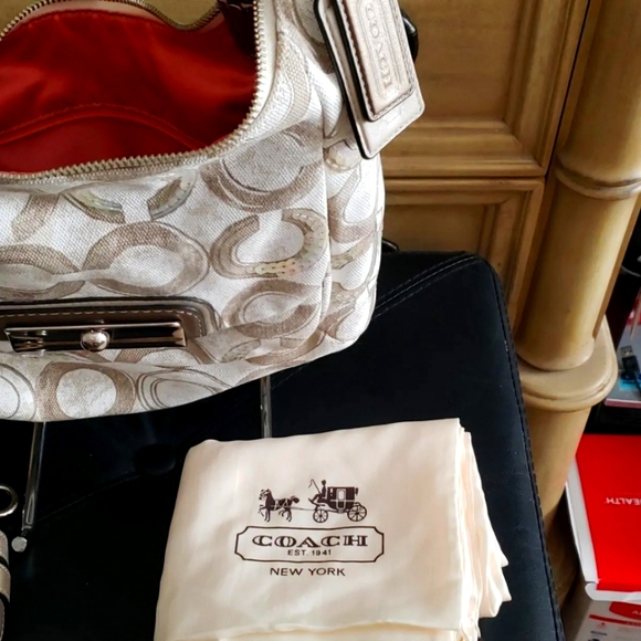 Coach Handbag - Picture 4 of 13